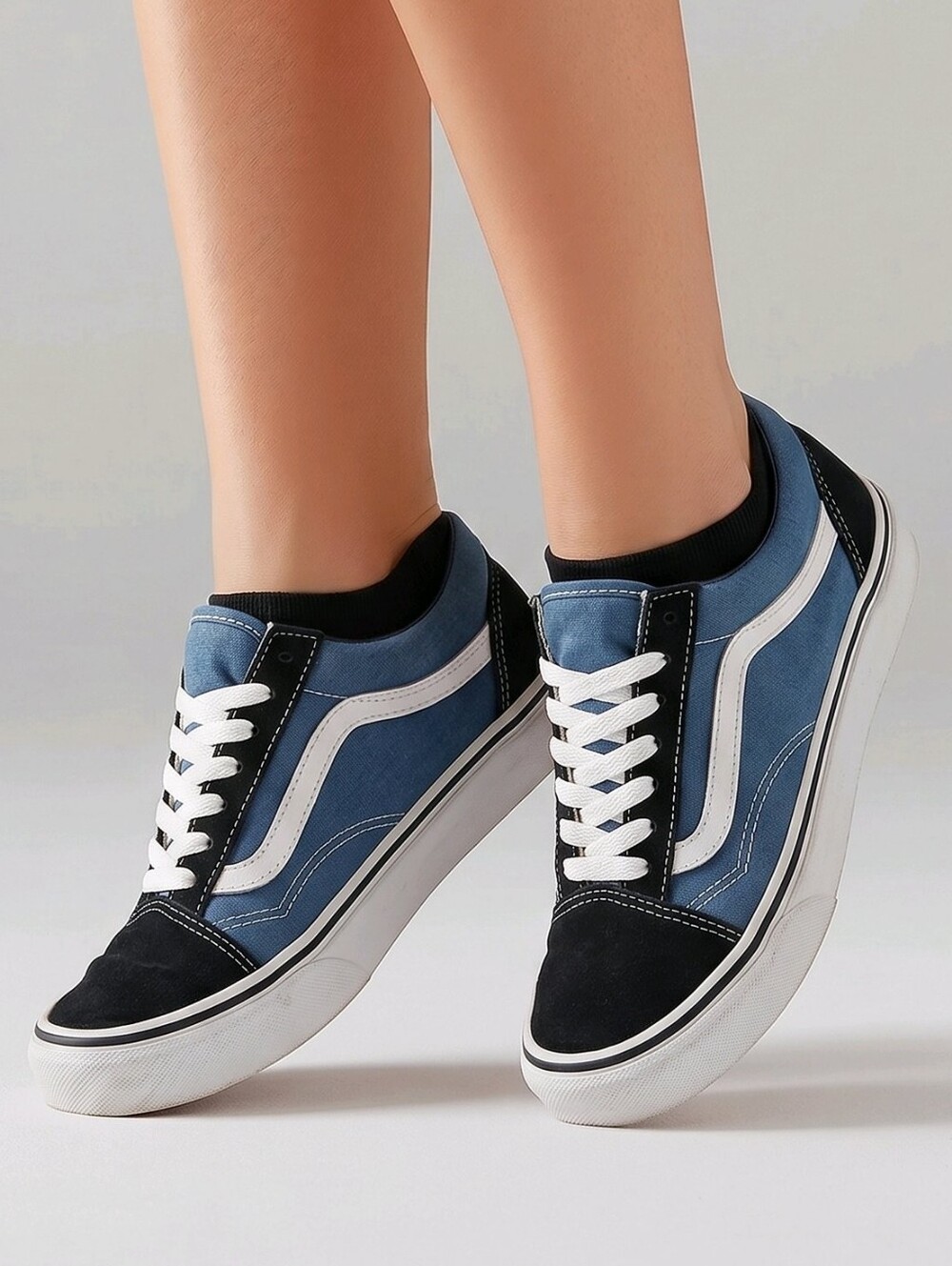 Vans Brooklyn Ls Old Skool Low Top Sneakers - Unisex